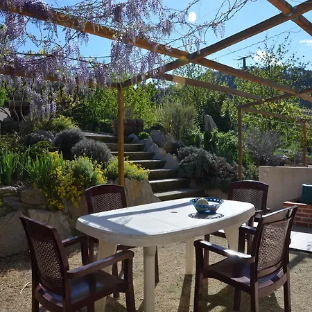 Holiday home Pretty In With Swimming Pool